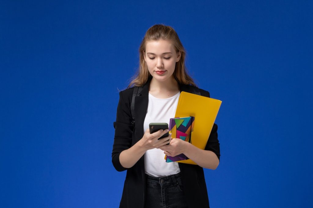 5 Signs Your Business Needs a Mobile App